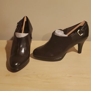 Life Stride Pretty Dark Brown Tess Bootie